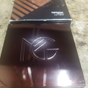 Makeup Geek Glitz Highlighter